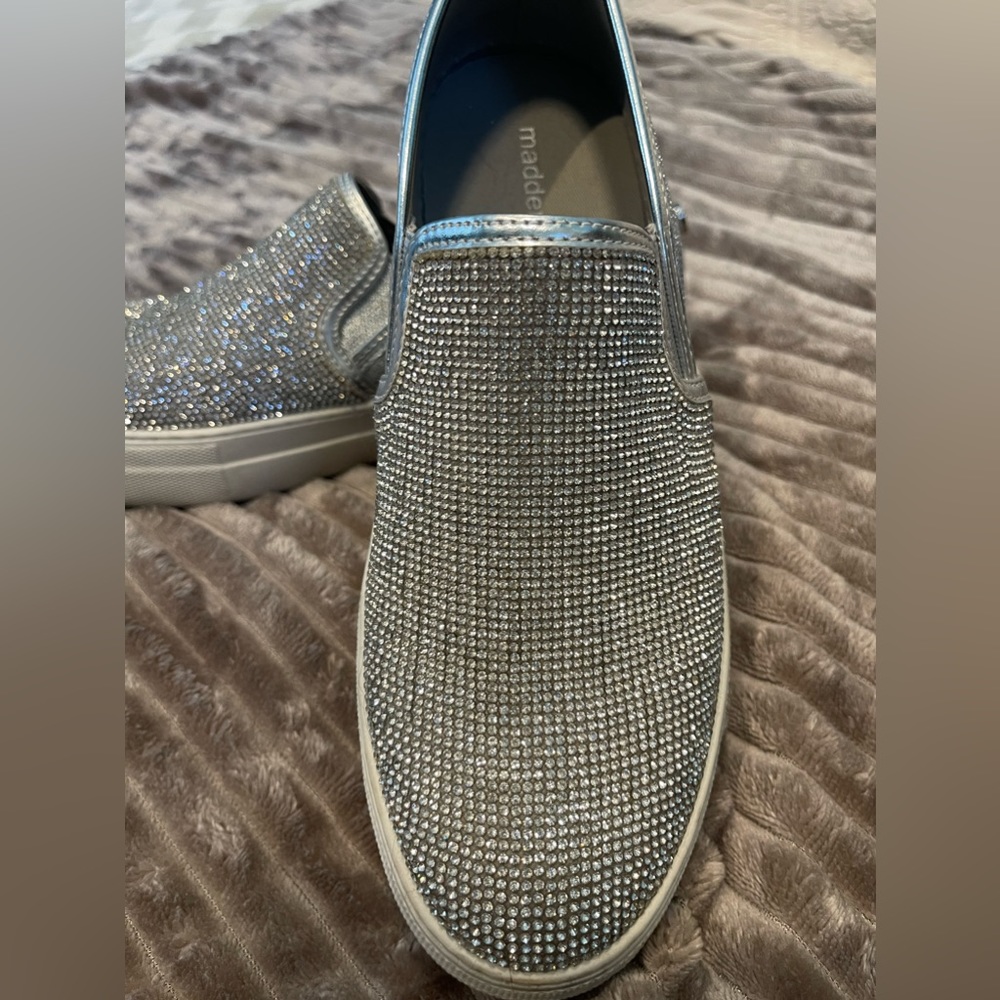 Beautiful silver rhinestone shoes